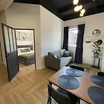 Aleja 12 Apartmán