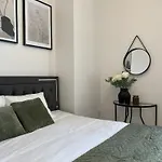 Apartmán Aleja 12 *