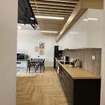 아파트 Aleja 12 쳉스토호바
