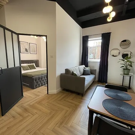 Apartment Aleja 12 *