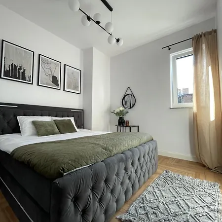 Aleja 12 Apartment Czestochowa