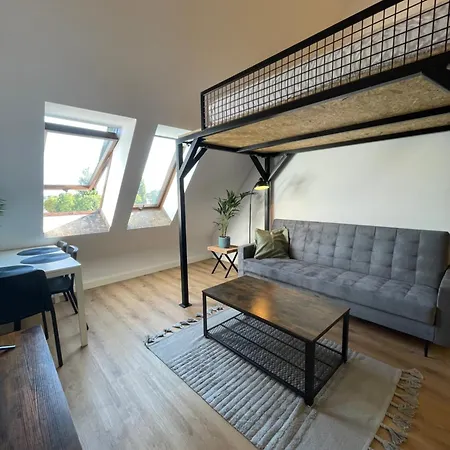Apartment Aleja 12 *