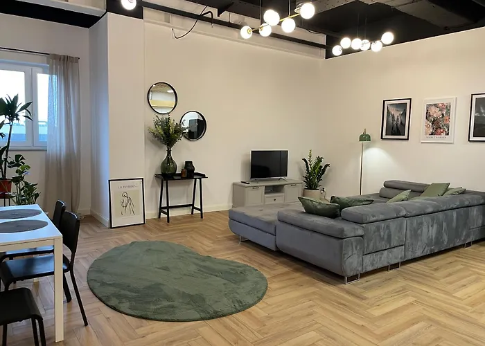 Aleja 12 * צ'סטוצ'ובה